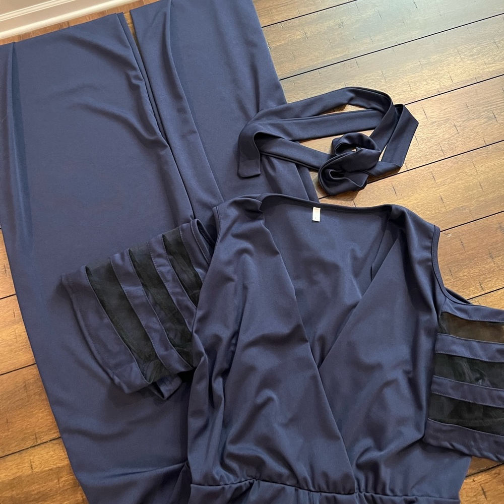 Instagram Jumpsuit with sheer sleeves